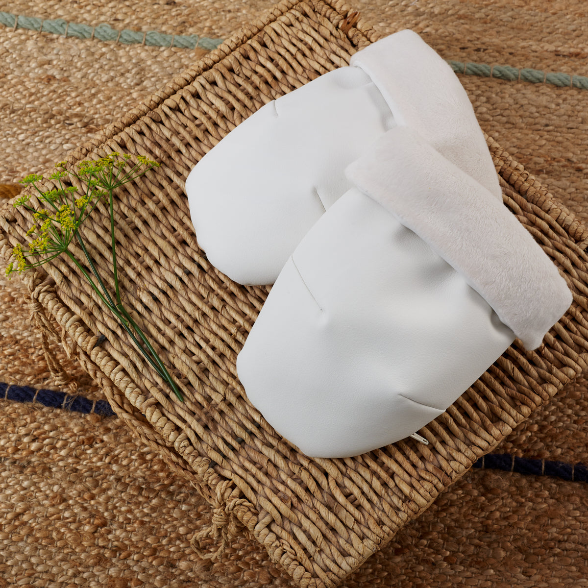 *MADE TO ORDER* Hand mittens for Pram