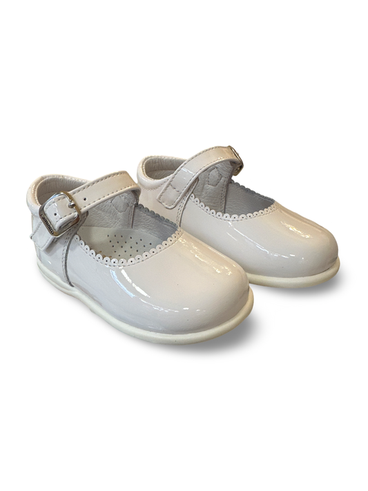 Caminito Toddler Girls White Patent Mary Jane Shoe