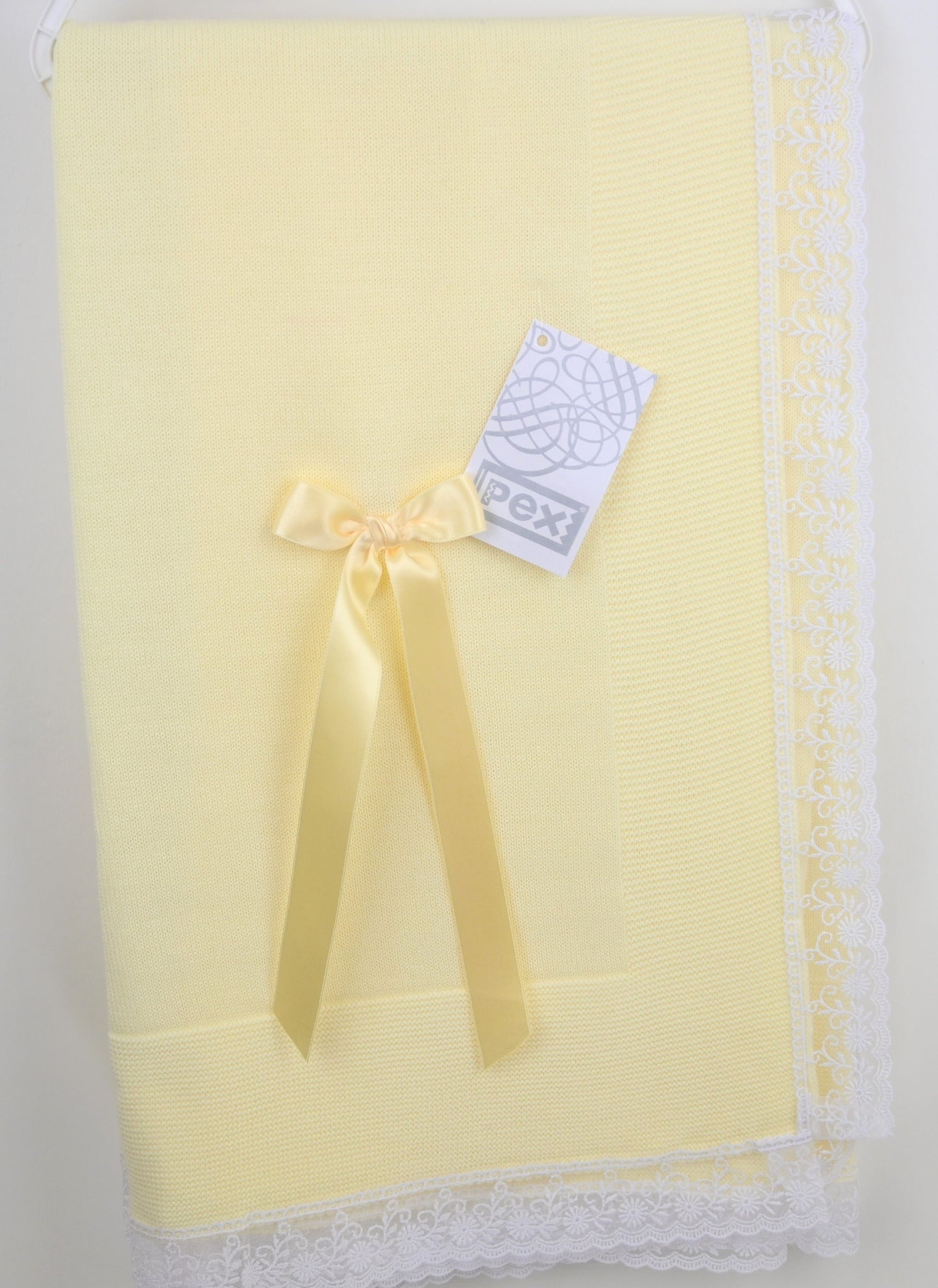 Pex Lara Lemon Shawl